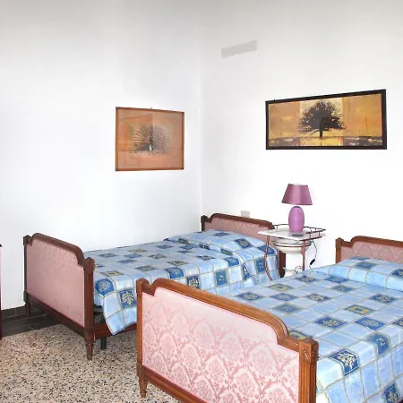 Le Sodole - Petunia By Interhome San Gimignano